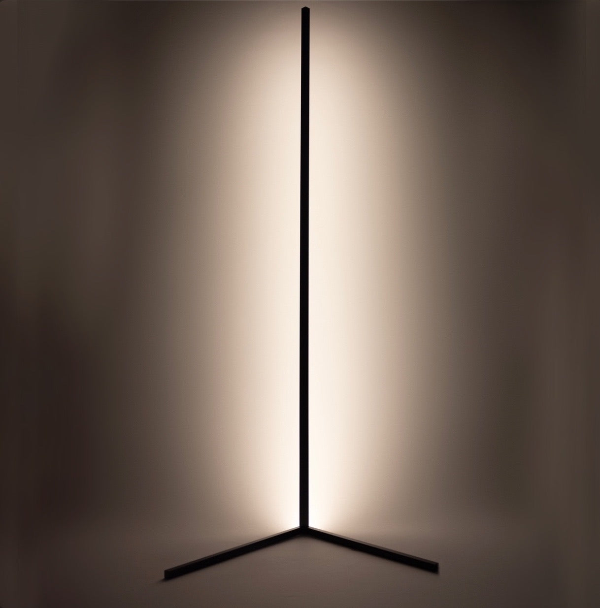 SimplicityBeam - Minimalistische LED hoek vloerlamp