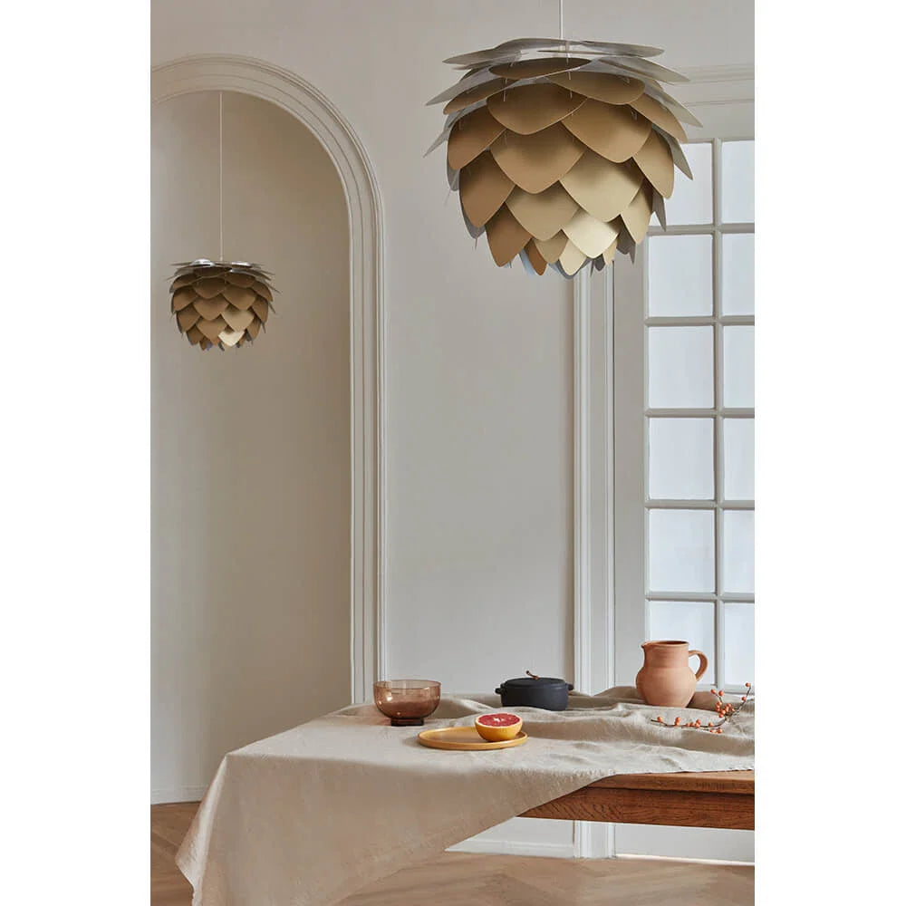 PineFusion - Handgemaakte houten plafondlamp met dennenappel