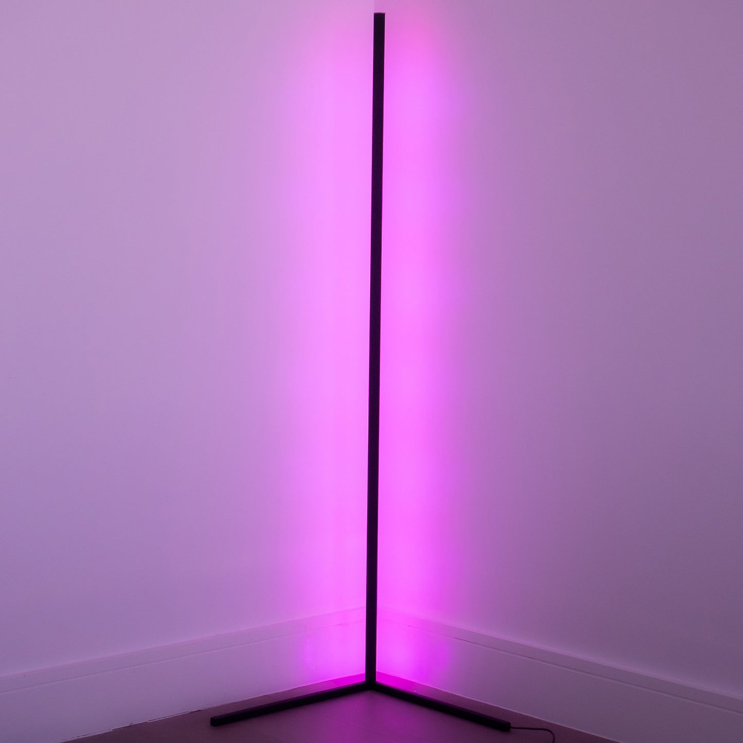 SimplicityBeam - Minimalistische LED hoek vloerlamp