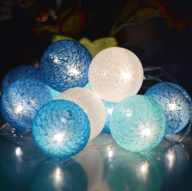 CottonGlow - Decoratieve katoenen lichtslinger met ballen