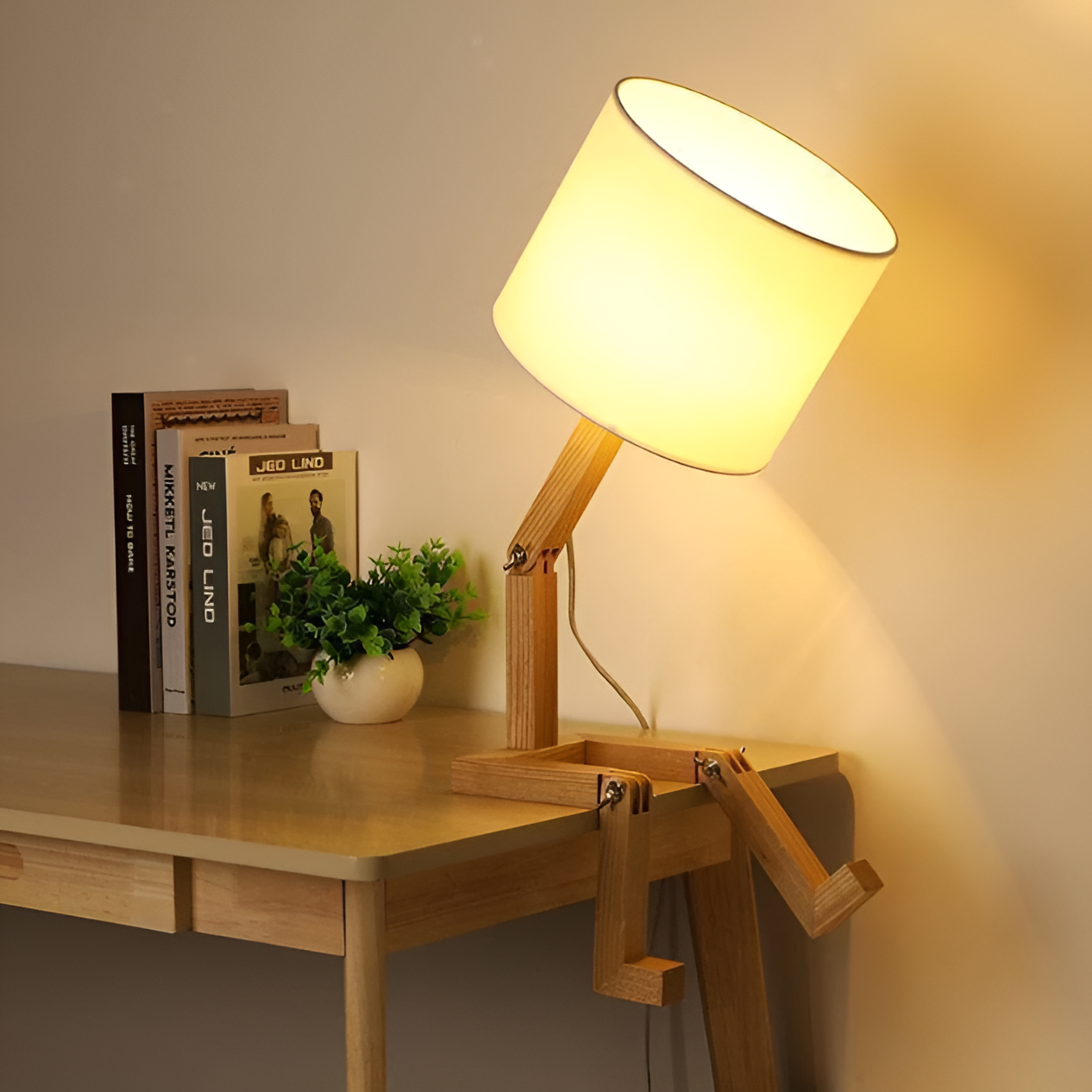 RoboLume - Flexibele houten robot bureaulamp
