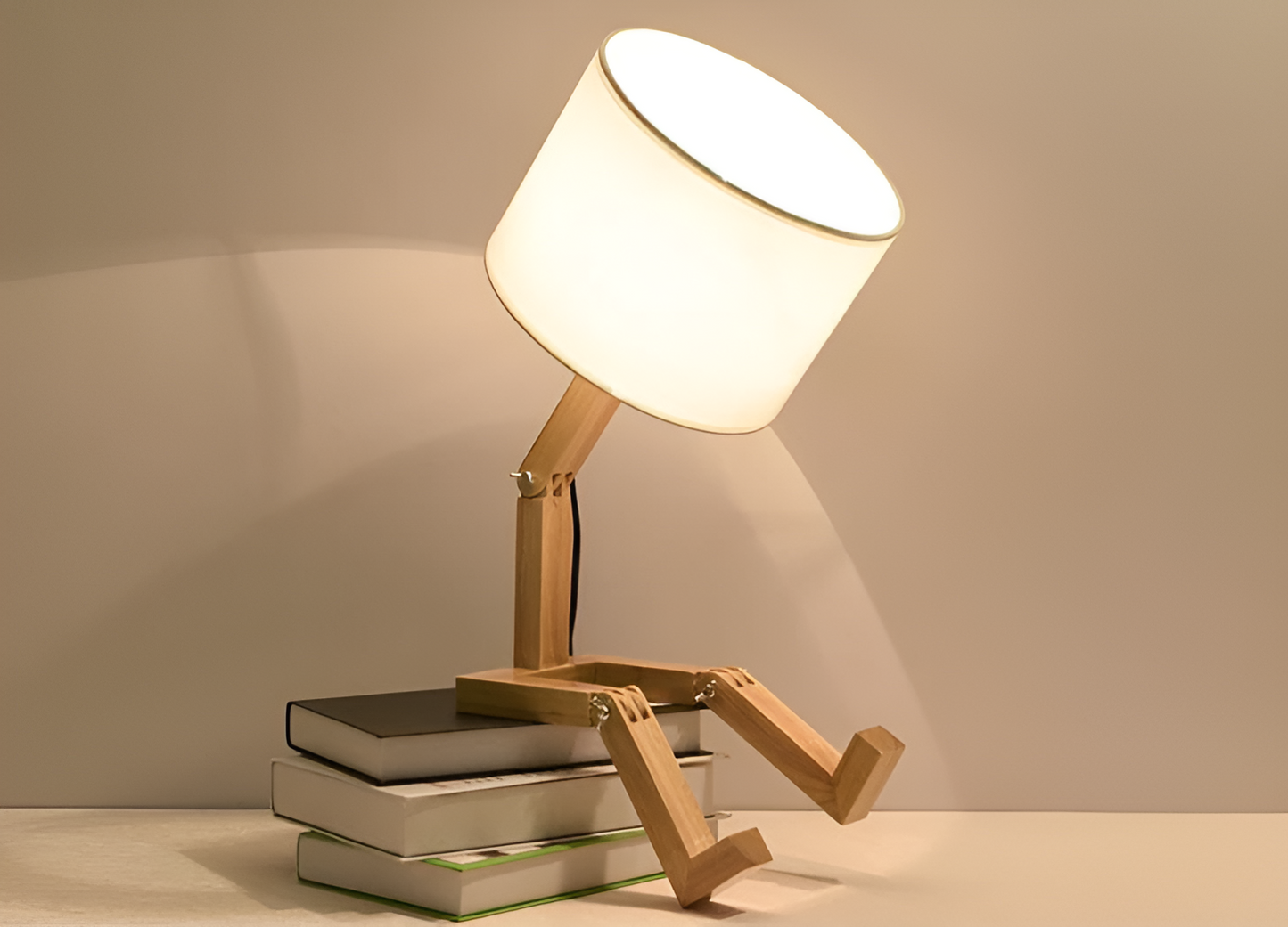 RoboLume - Flexibele houten robot bureaulamp