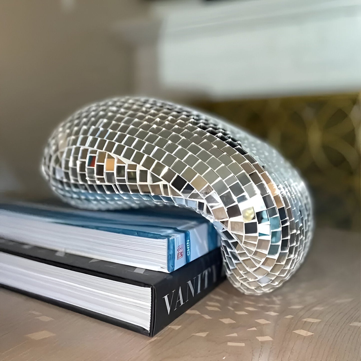 ReflectoPop - Glanzende pop art discobal sculptuur