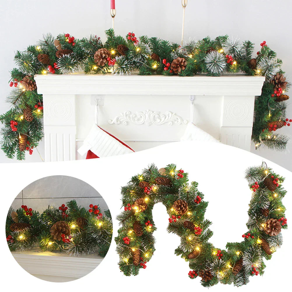HolidayCharm - Elegante kerstguirlande met bessen en dennenappels