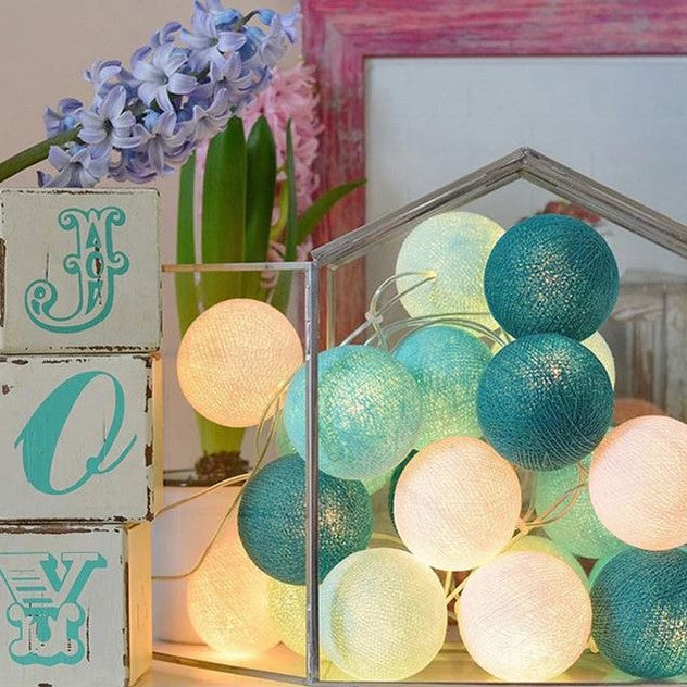 CottonGlow - Decoratieve katoenen lichtslinger met ballen
