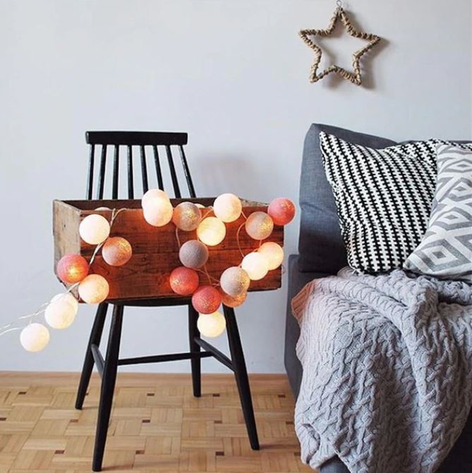 CottonGlow - Decoratieve katoenen lichtslinger met ballen