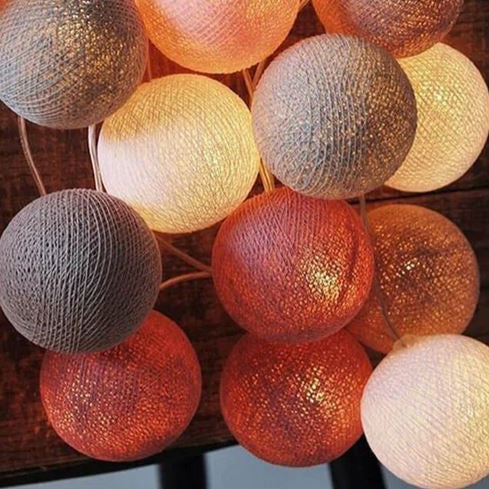 CottonGlow - Decoratieve katoenen lichtslinger met ballen