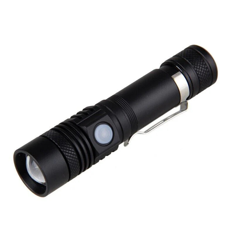 TitanTorch - Oplaadbare batterijgevoede ongelooflijk felle 90000LM LED tactische zaklamp met zoomfunctie