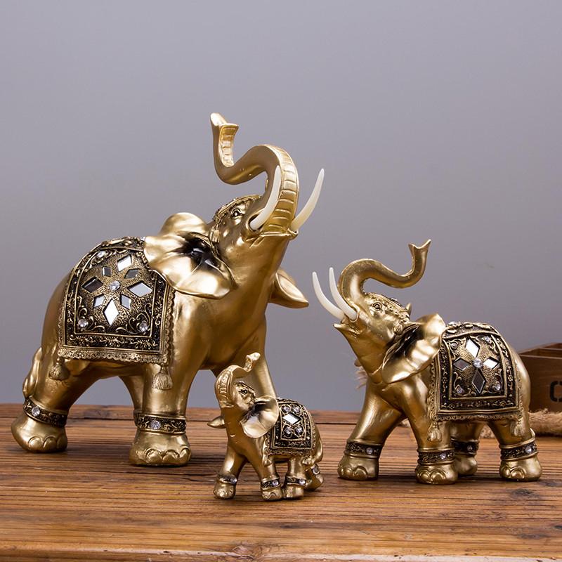 MajesticTrunk - Olifantbeeld in goud