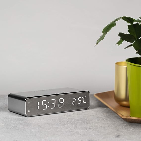 WakeTech - LED Wecker met Draadloos Opladen