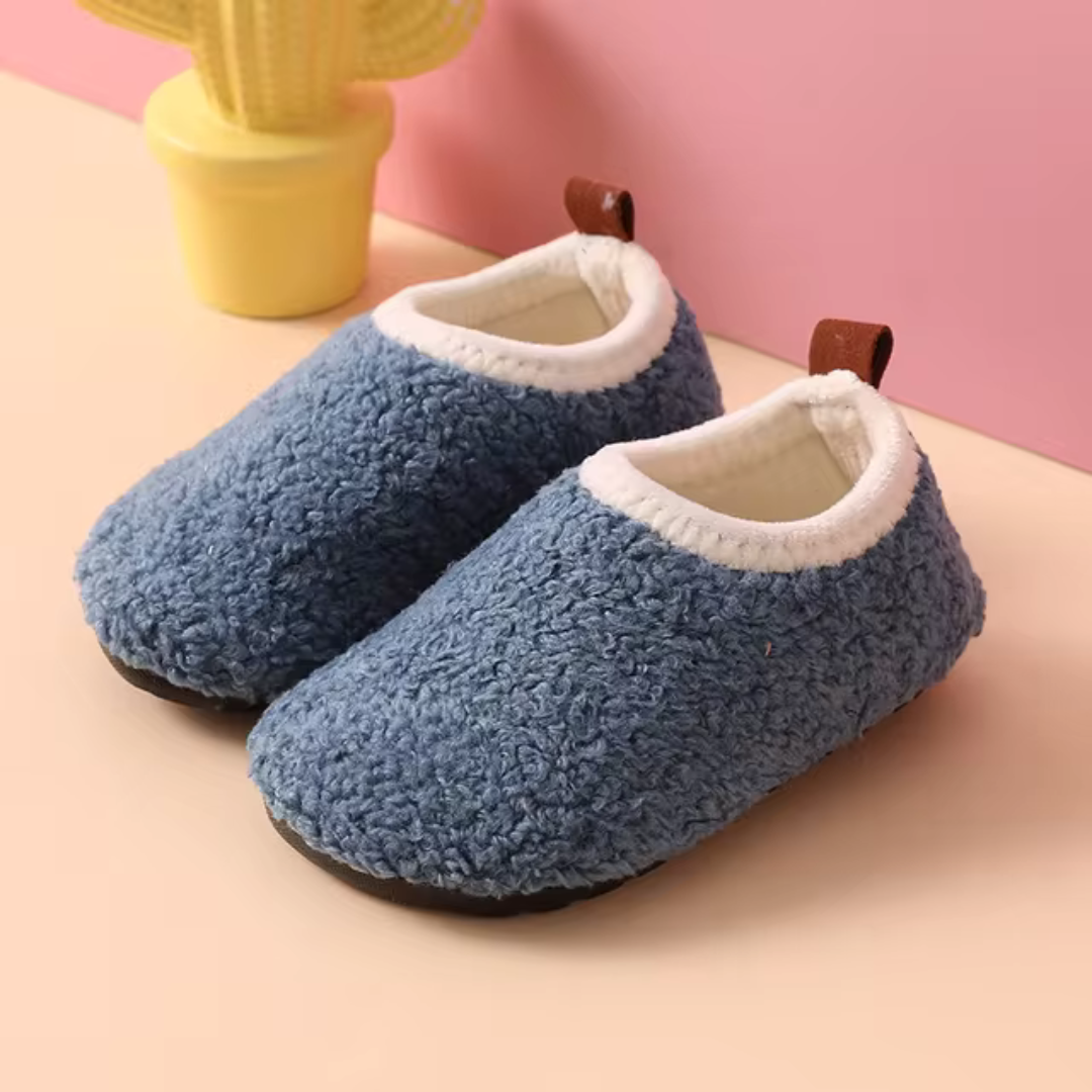 SnuggleStep - Warme en gewatteerde pantoffels voor kleine kinderen
