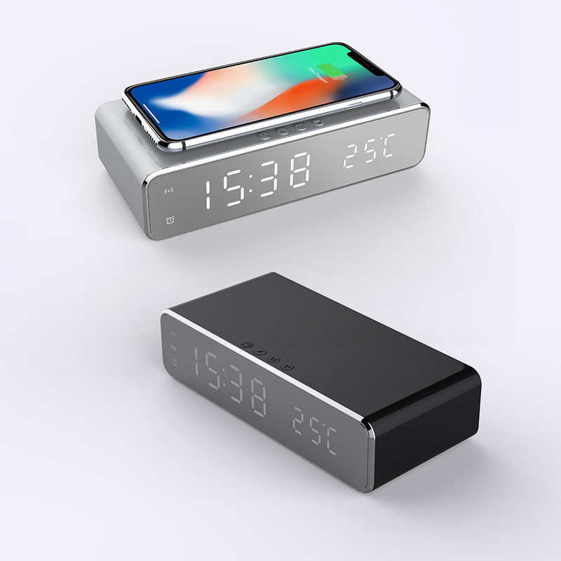 WakeTech - LED Wecker met Draadloos Opladen