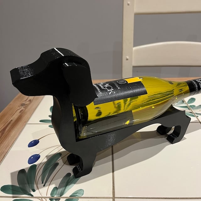 PawPour Designs - Teckel houder voor wijnflessen