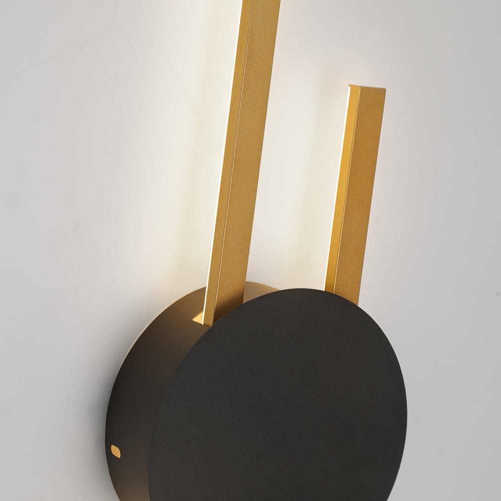 UrbanGlowWorks | Moderne Industriel LED Wandlamp Zwart Goud Metaal Acryl Slaapkamer