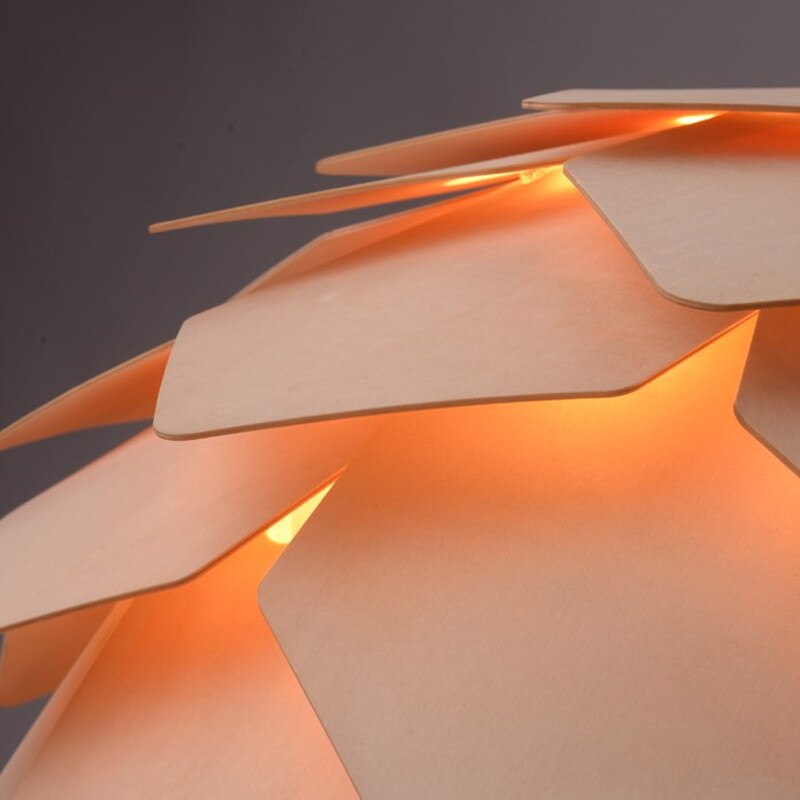 PineFusion - Handgemaakte houten plafondlamp met dennenappel