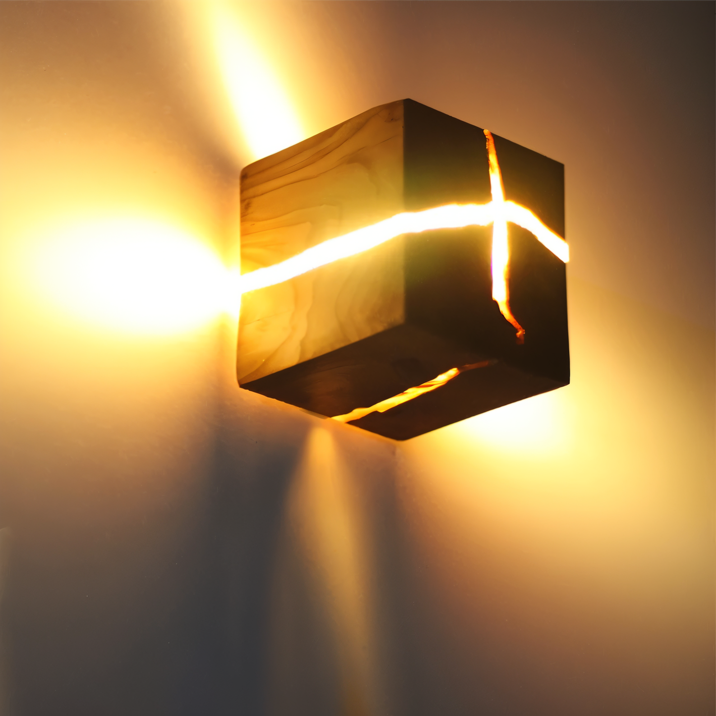 HoloWood - Artistieke houten kubus wandlamp met LED-verlichting