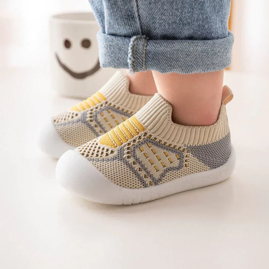 TinySteps | Antislip Baby Schoenen en Sokken l Vanaf 5 Maanden