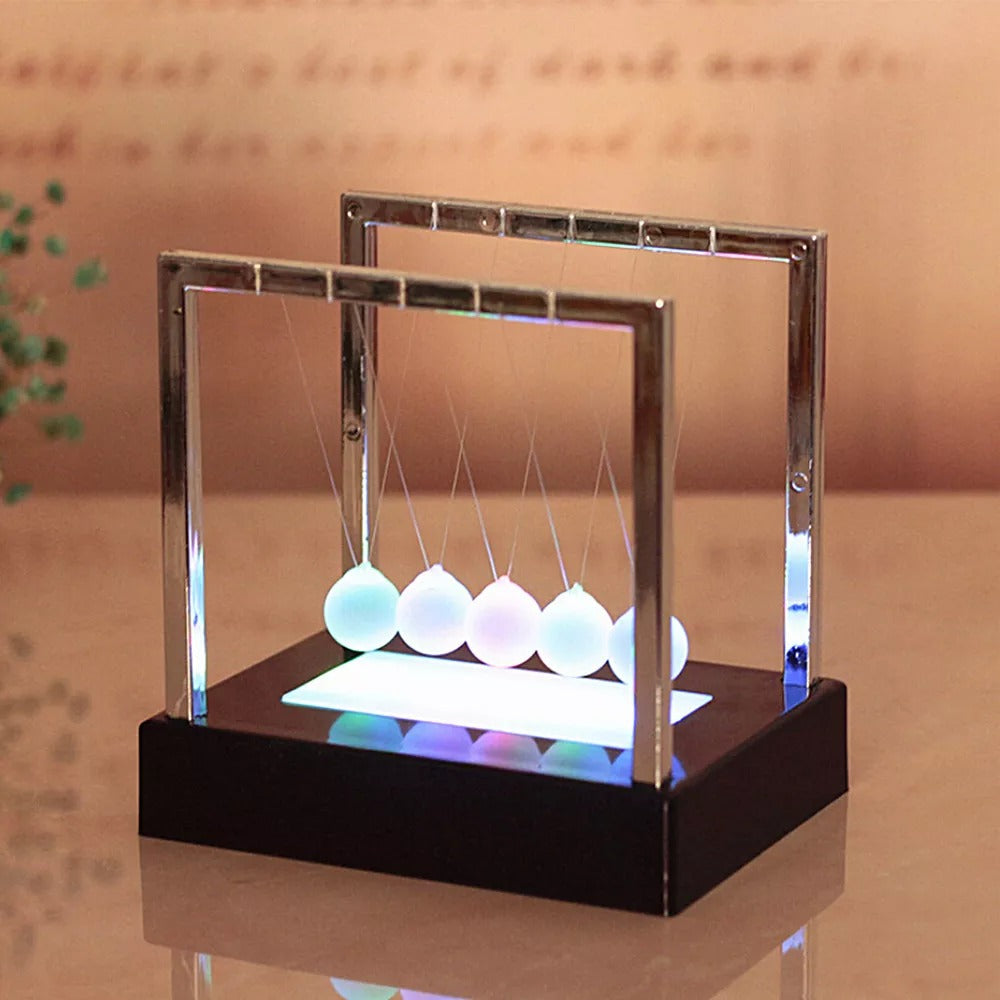 PendoSphere - Newtons slinger LED wetenschappelijk speelgoed met kleurrijke beweging